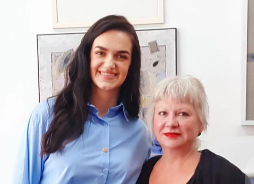 <?php echo e($image->name); ?>