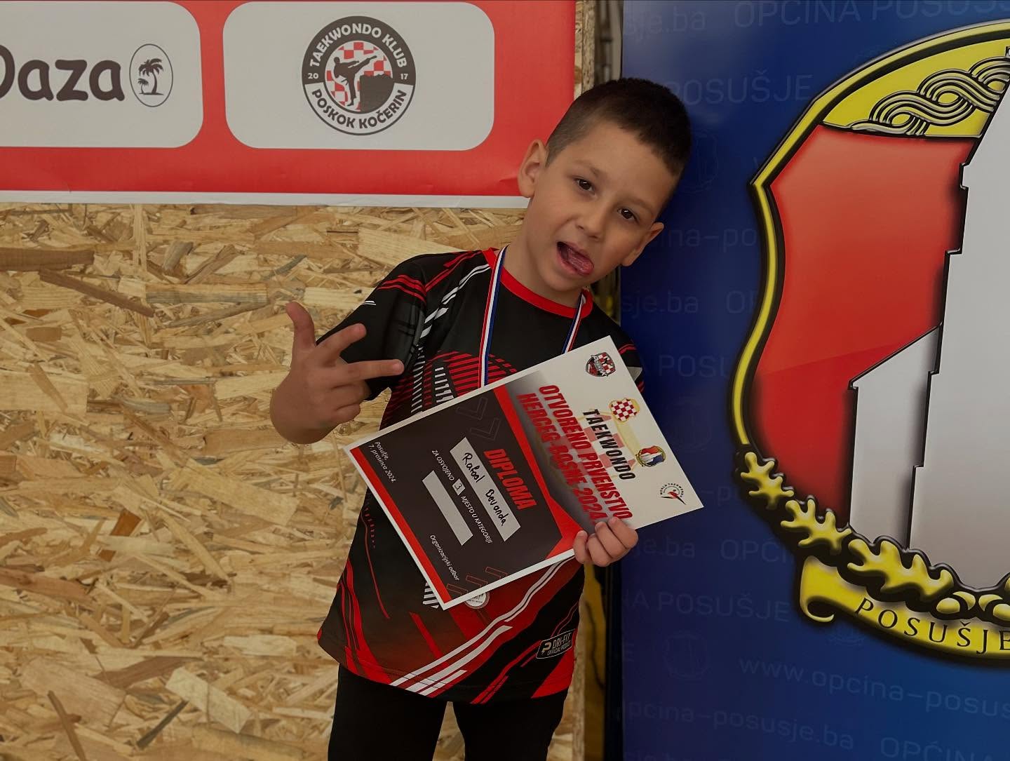 <?php echo e($image->name); ?>