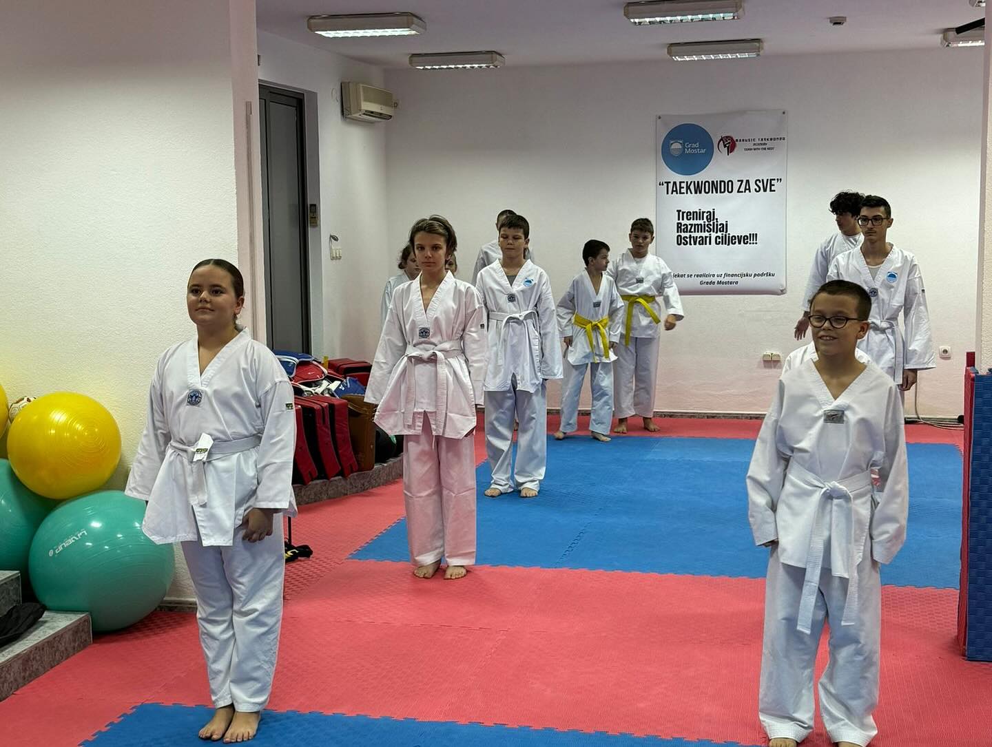 <?php echo e($image->name); ?>