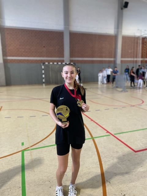 <?php echo e($image->name); ?>