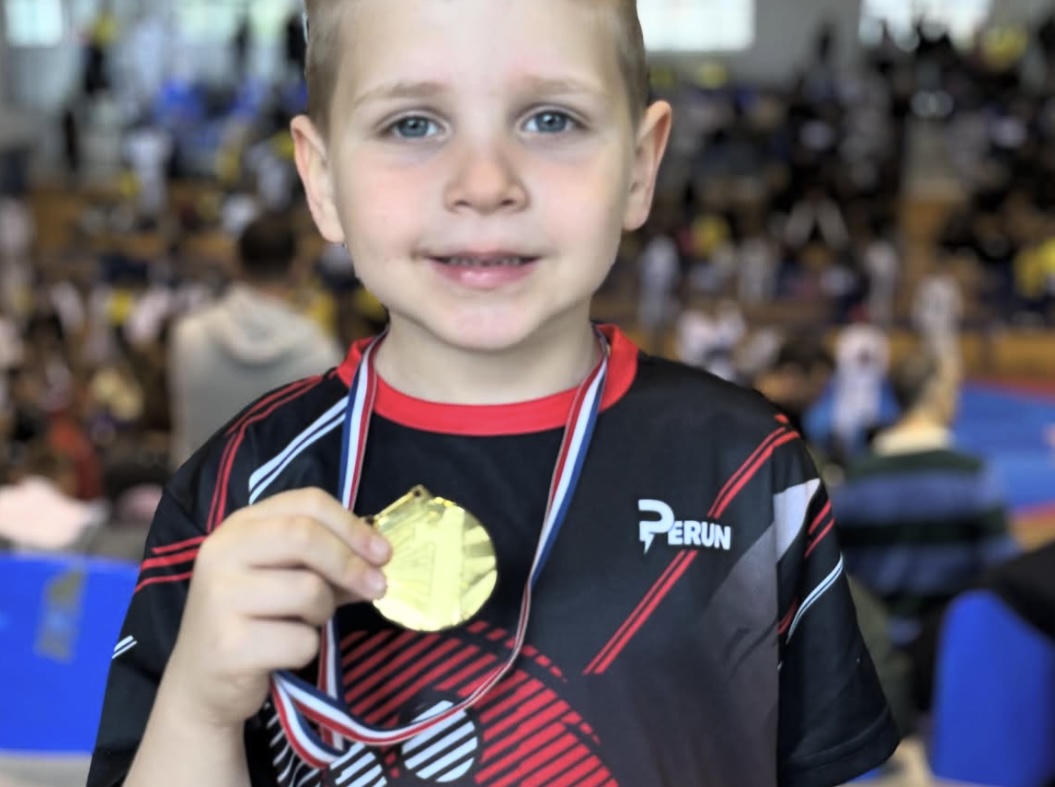 <?php echo e($image->name); ?>