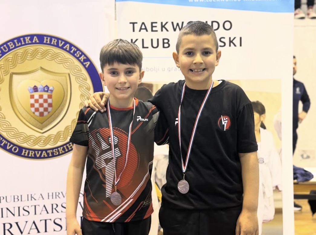 <?php echo e($image->name); ?>